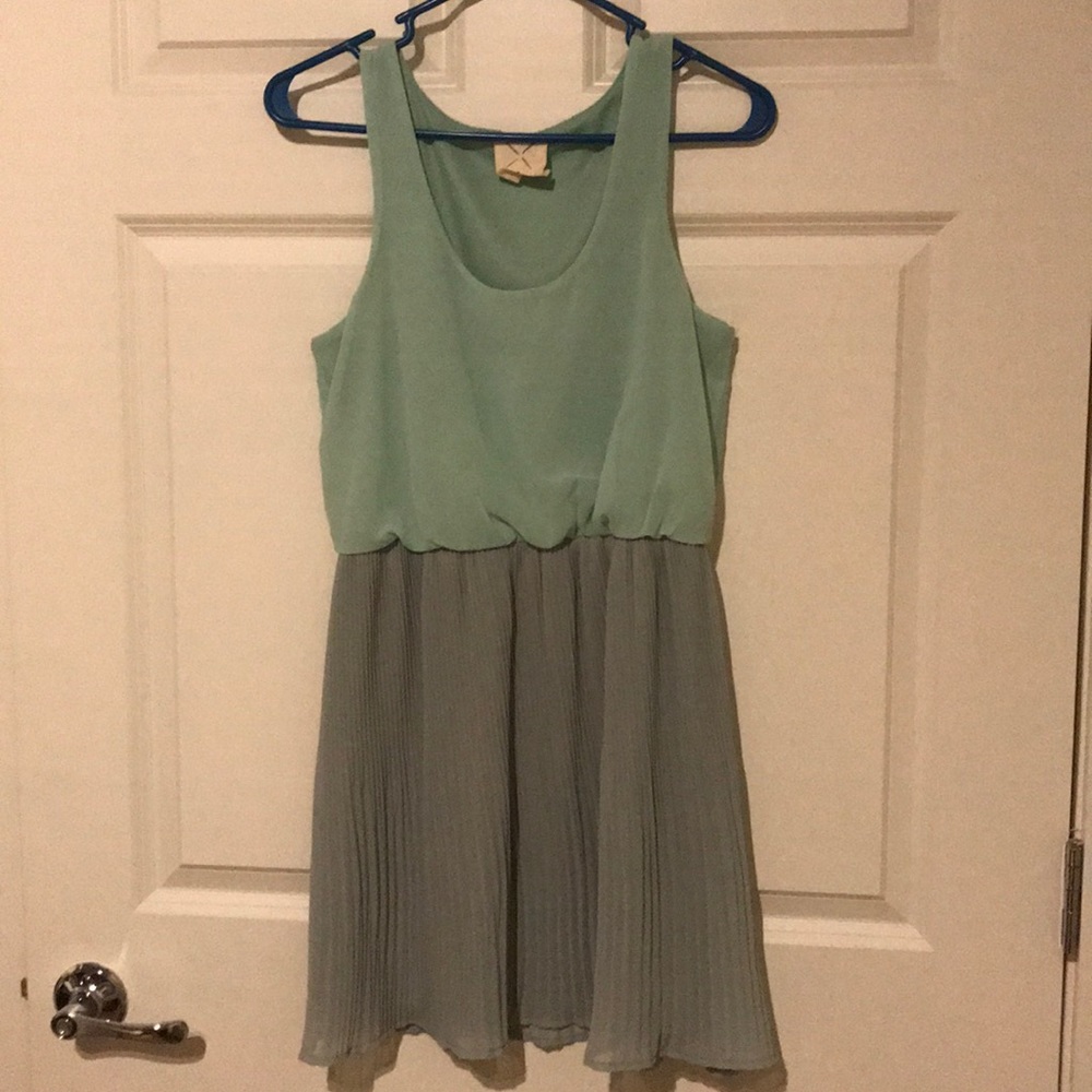 Mint green and gray pleated dress - S